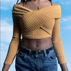 Fashion nova yellow long sleeve crop top